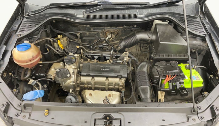 2017 Volkswagen Ameo HIGHLINE1.2L, Petrol, Manual, 1,30,371 km, Engine View