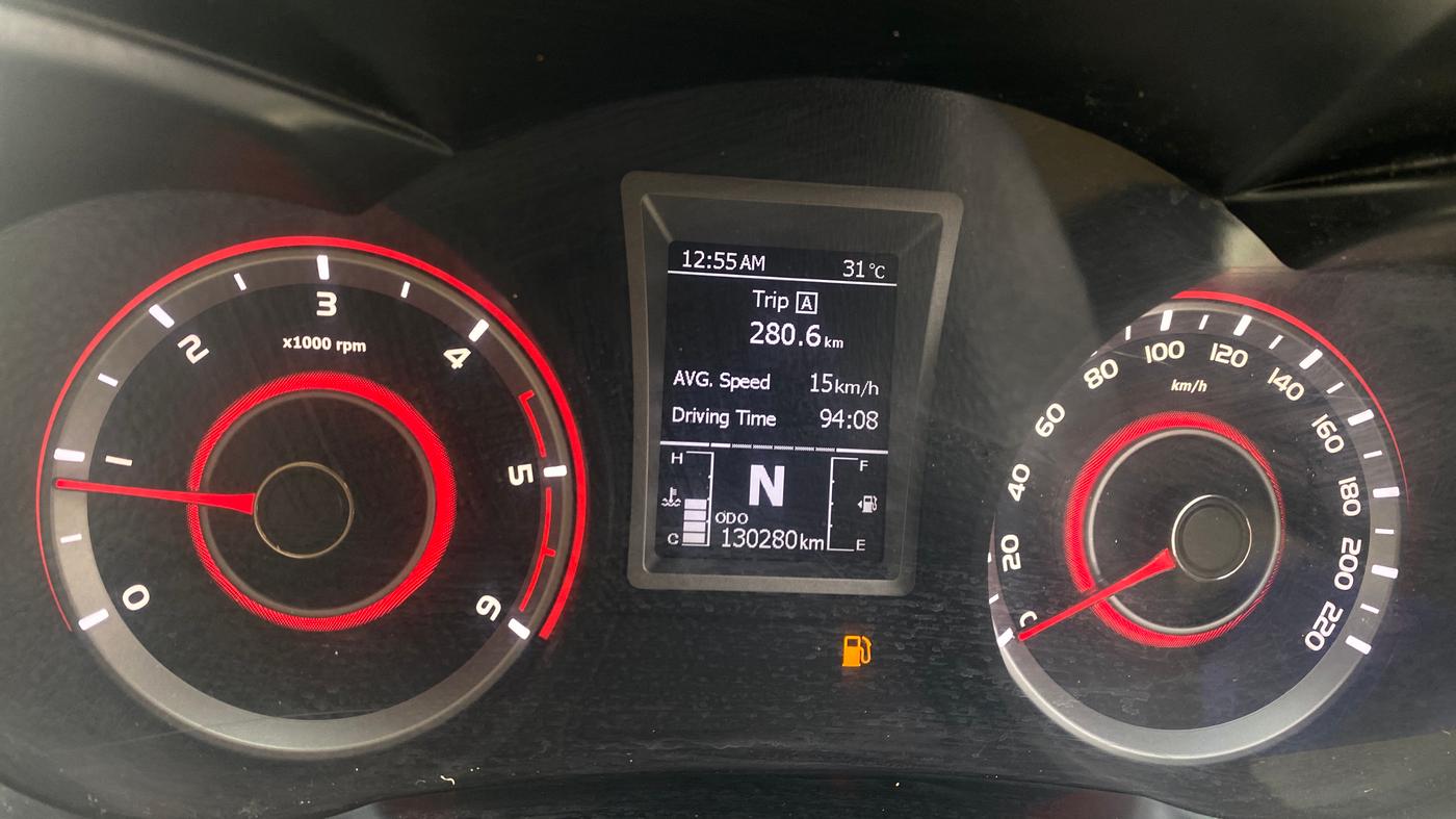 2019 Mahindra XUV300 W6 1.5 DIESEL AMT, Diesel, Automatic, 1,30,259 km, Odometer Image