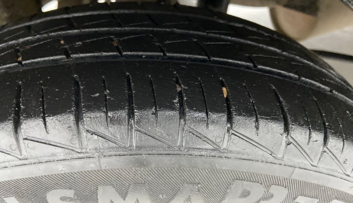2020 Maruti Alto LXI CNG (O), CNG, Manual, 40,182 km, Right Rear Tyre Tread