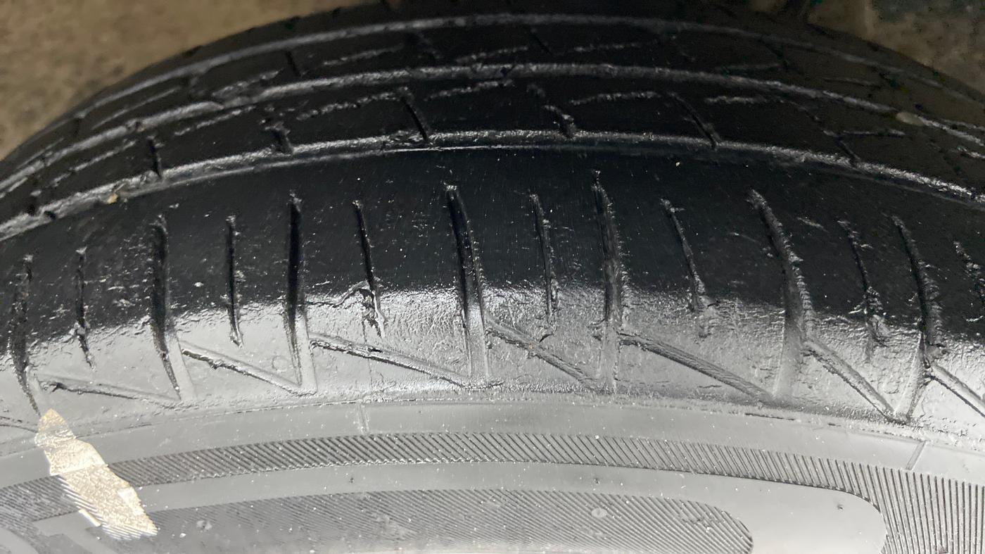 2020 Maruti Alto LXI CNG (O), CNG, Manual, 40,182 km, Right Front Tyre Tread