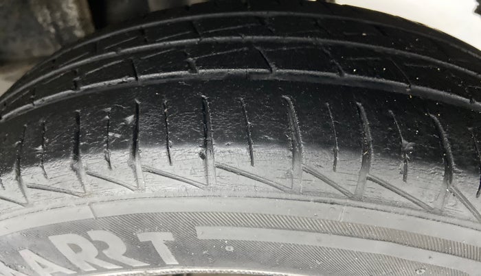 2020 Maruti Alto LXI CNG (O), CNG, Manual, 40,182 km, Left Rear Tyre Tread