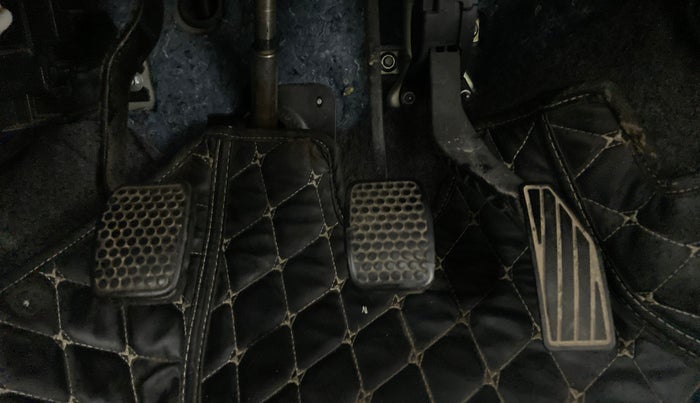 2020 Maruti Alto LXI CNG (O), CNG, Manual, 40,182 km, Pedals