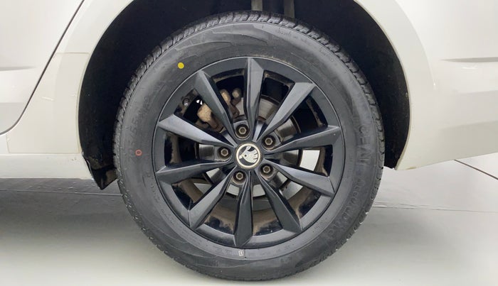 2017 Skoda Octavia 2.0 TDI STYLE PLUS AT, Diesel, Automatic, 60,922 km, Left Rear Wheel