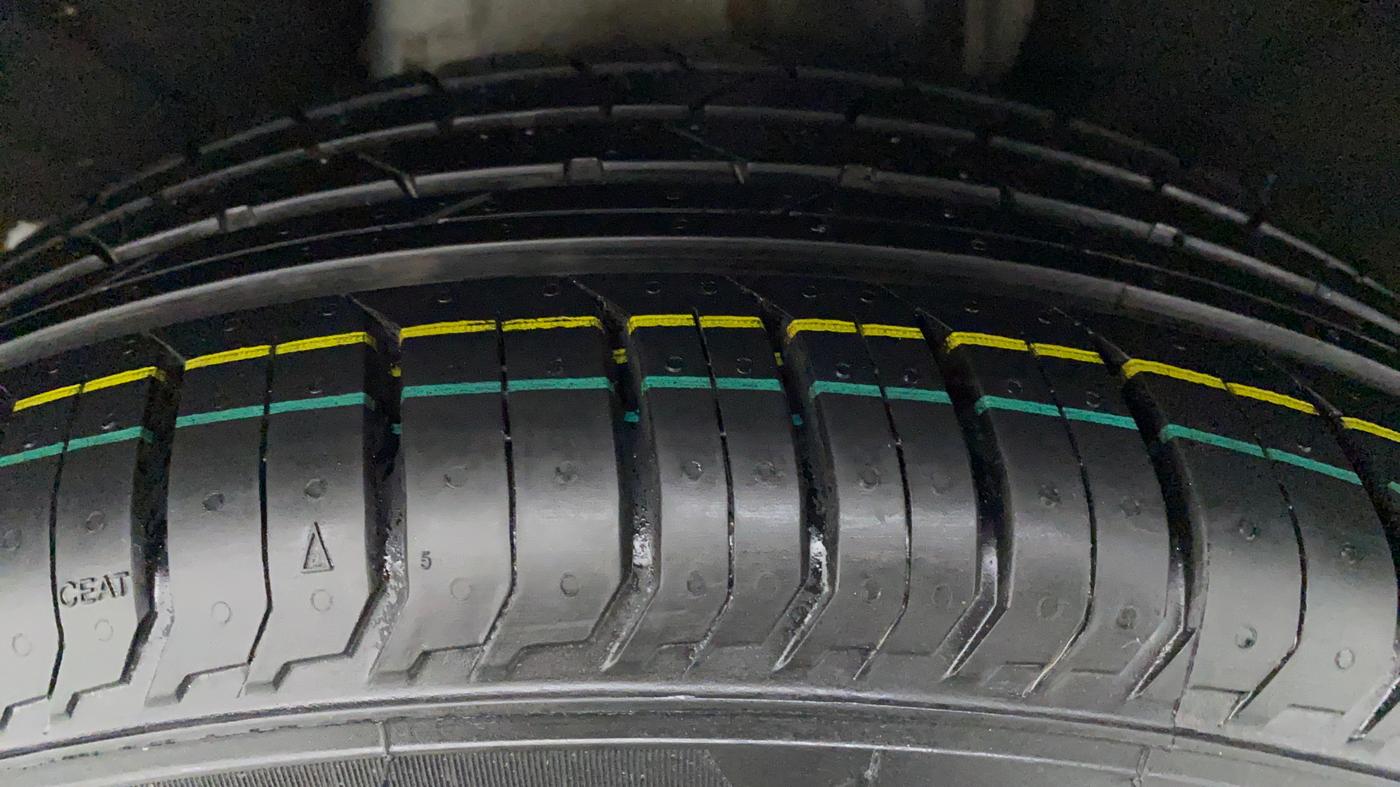 2017 Skoda Octavia 2.0 TDI STYLE PLUS AT, Diesel, Automatic, 60,922 km, Left Rear Tyre Tread