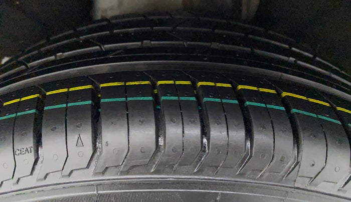 2017 Skoda Octavia 2.0 TDI STYLE PLUS AT, Diesel, Automatic, 60,922 km, Left Rear Tyre Tread