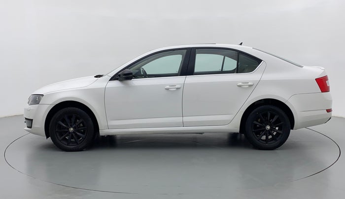 2017 Skoda Octavia 2.0 TDI STYLE PLUS AT, Diesel, Automatic, 60,922 km, Left Side