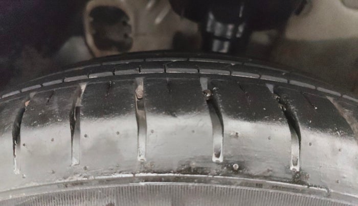 2024 Hyundai NEW I20 ASTA (O) 1.2 IVT, Petrol, Automatic, 9,274 km, Left Front Tyre Tread