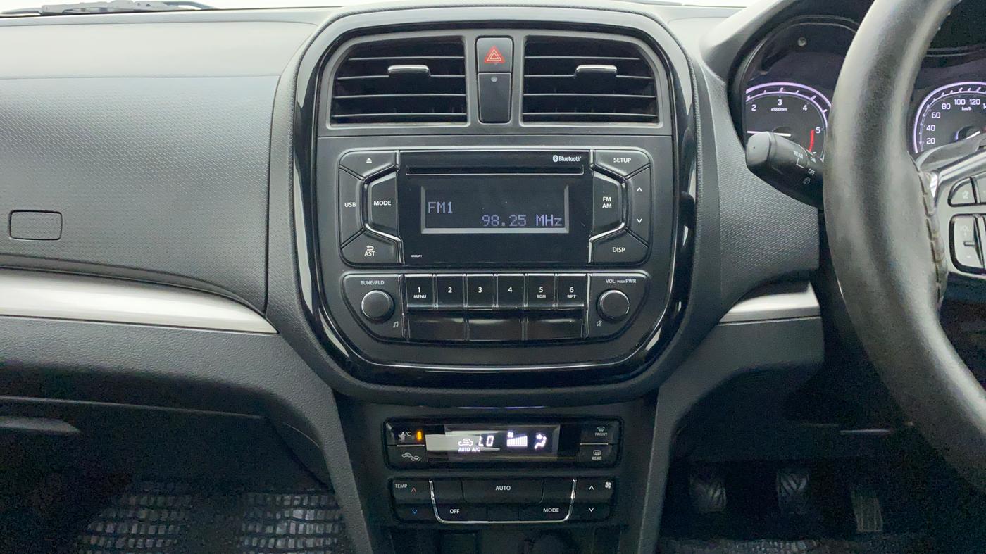 2017 Maruti Vitara Brezza ZDI, Diesel, Manual, 81,844 km, Air Conditioner