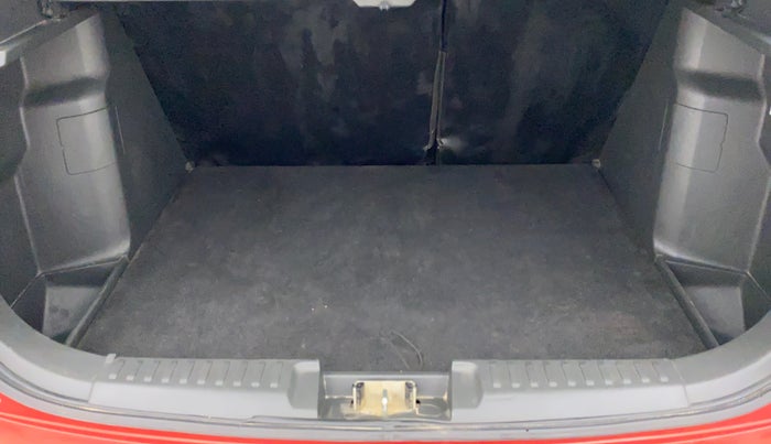 2017 Maruti Vitara Brezza ZDI, Diesel, Manual, 81,844 km, Boot Inside