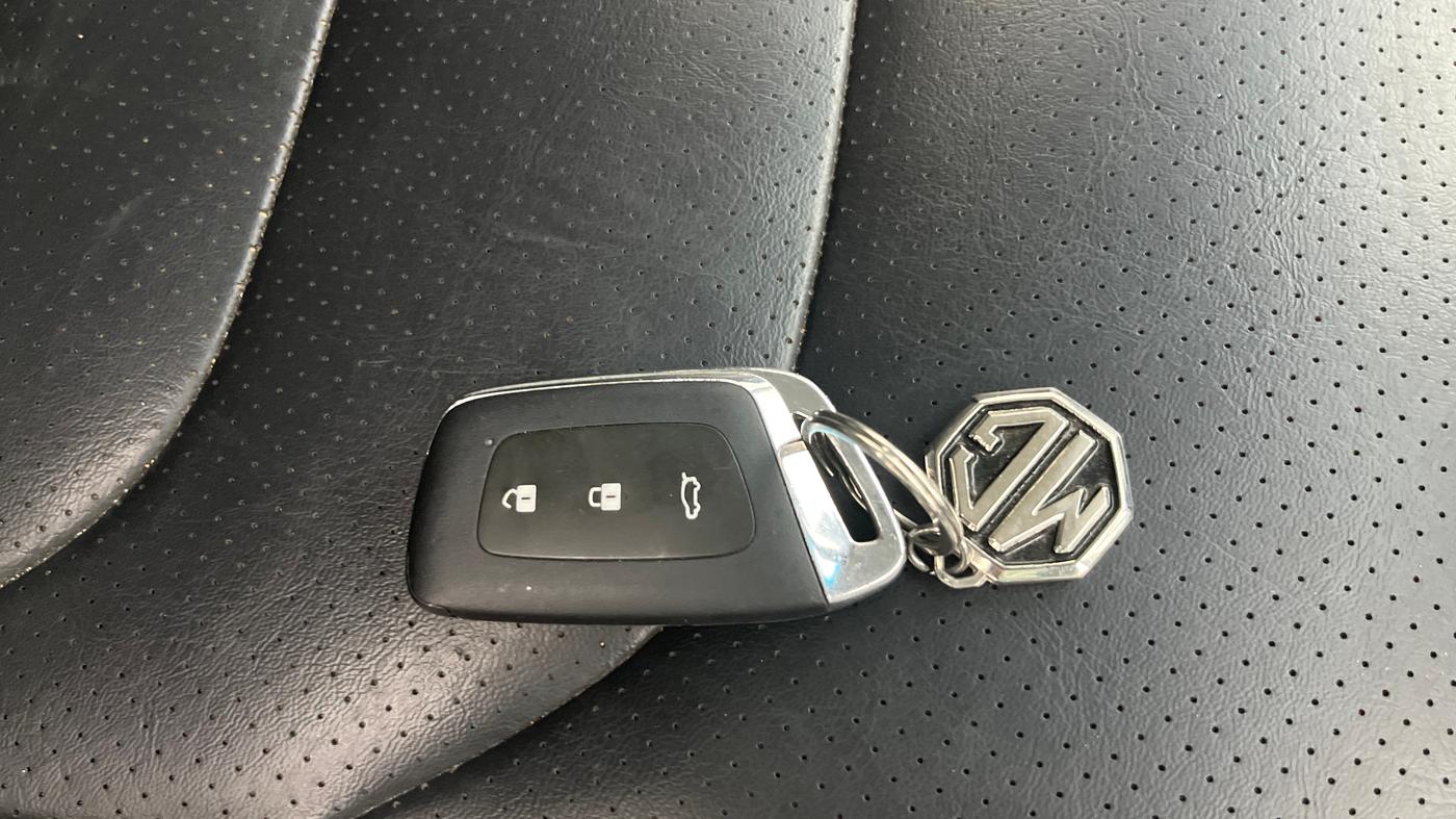 2020 MG HECTOR SHARP 1.5 DCT PETROL, Petrol, Automatic, 41,215 km, Key Close Up