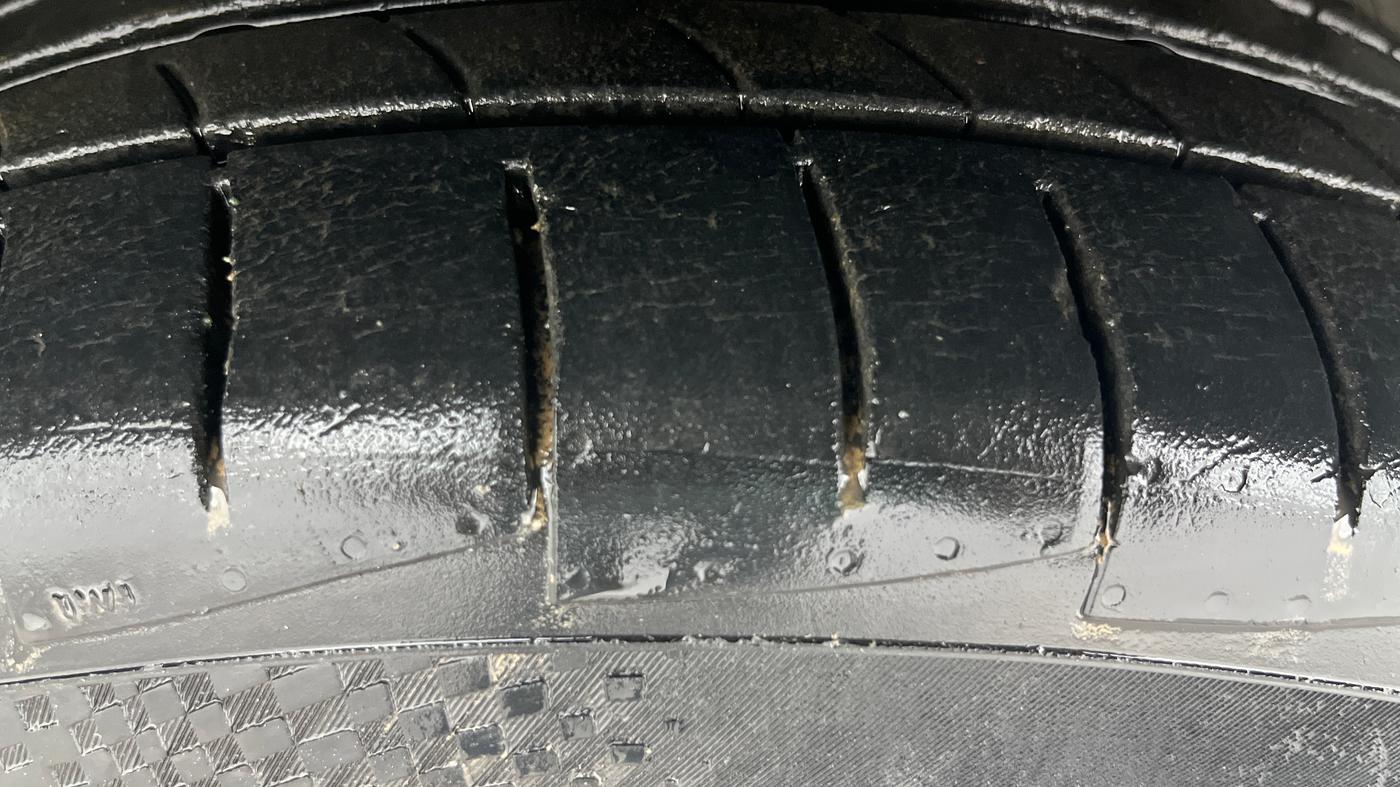 2020 MG HECTOR SHARP 1.5 DCT PETROL, Petrol, Automatic, 41,215 km, Left Front Tyre Tread