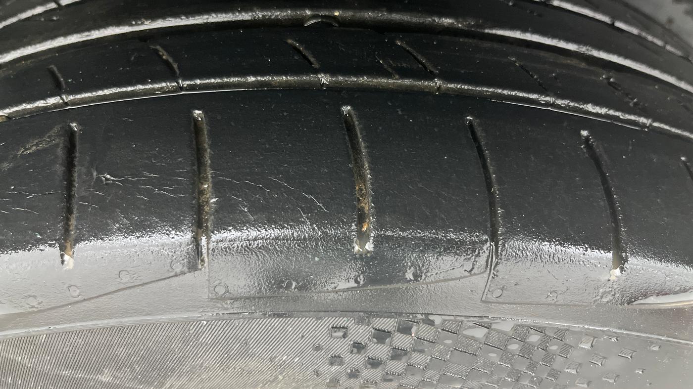 2020 MG HECTOR SHARP 1.5 DCT PETROL, Petrol, Automatic, 41,215 km, Right Rear Tyre Tread