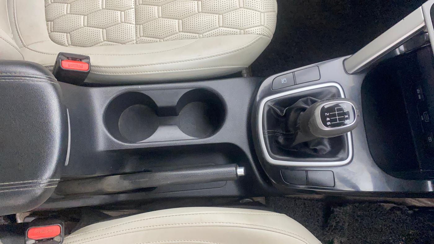 2020 KIA SELTOS HTX 1.5 PETROL, Petrol, Manual, 71,560 km, Gear Lever
