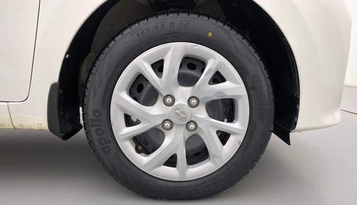 2017 Hyundai Grand i10 MAGNA 1.2 KAPPA VTVT, Petrol, Manual, 29,033 km, Right Front Wheel