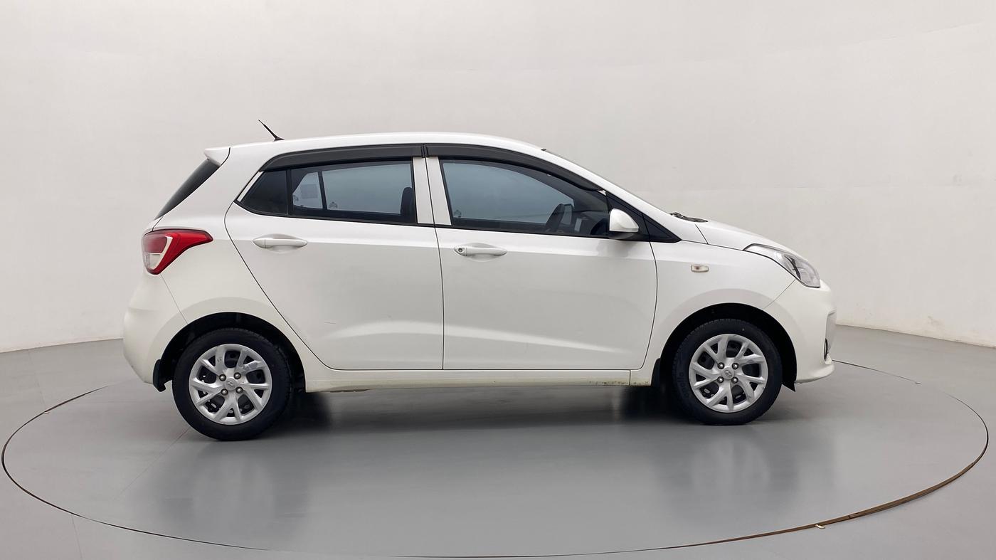 2017 Hyundai Grand i10 MAGNA 1.2 KAPPA VTVT, Petrol, Manual, 29,033 km, Right Side View