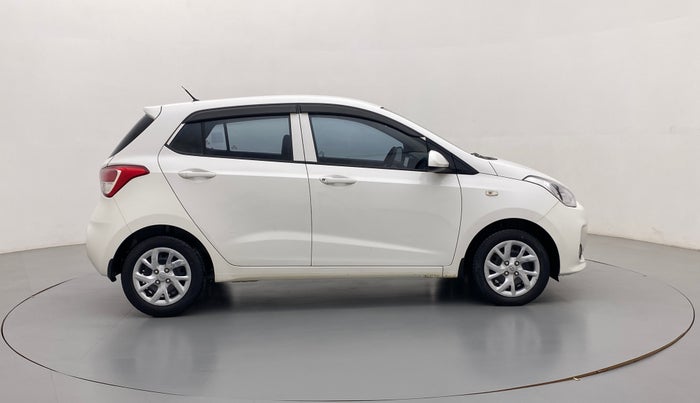 2017 Hyundai Grand i10 MAGNA 1.2 KAPPA VTVT, Petrol, Manual, 29,033 km, Right Side View