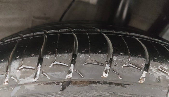 2023 Hyundai GRAND I10 NIOS SPORTZ 1.2 KAPPA VTVT CNG, CNG, Manual, 41,081 km, Left Rear Tyre Tread