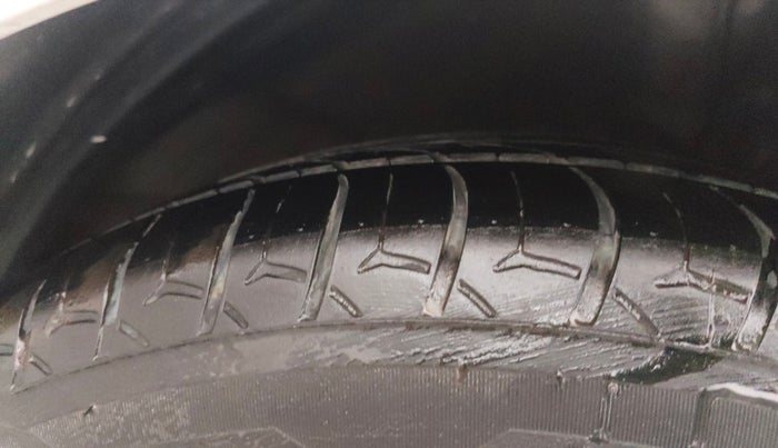 2023 Hyundai GRAND I10 NIOS SPORTZ 1.2 KAPPA VTVT CNG, CNG, Manual, 41,081 km, Right Front Tyre Tread