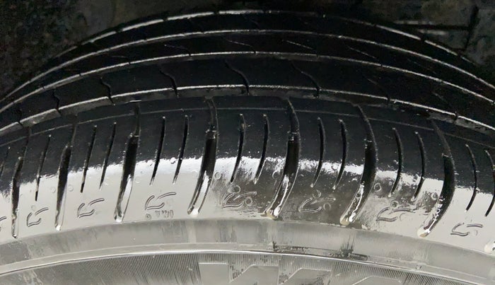 2019 Maruti Vitara Brezza ZDI AMT, Diesel, Automatic, 28,245 km, Right Front Tyre Tread