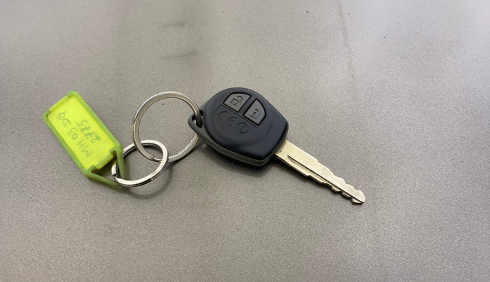 2019 Maruti Ertiga VXI CNG, CNG, Manual, 1,25,174 km, Key Close Up