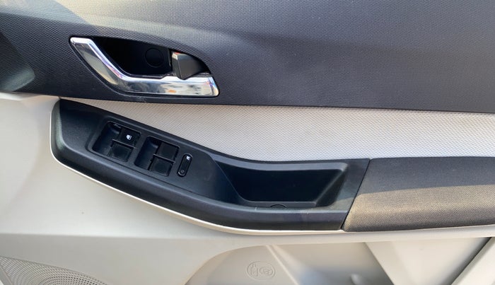 2022 Tata TIGOR XZ PLUS CNG, CNG, Manual, 54,177 km, Driver Side Door Panels Control