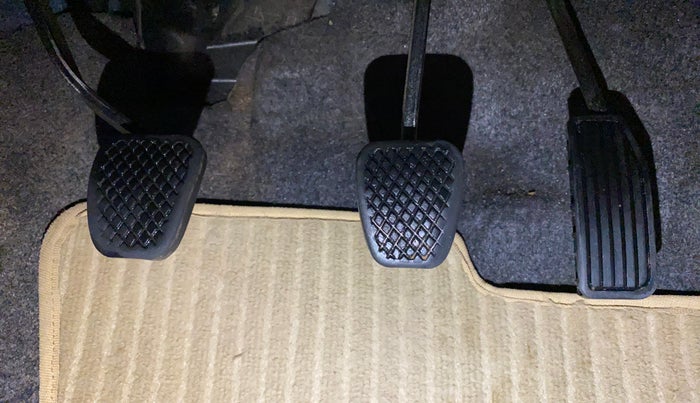 2017 Honda Amaze 1.2L I-VTEC S, CNG, Manual, 74,124 km, Pedals