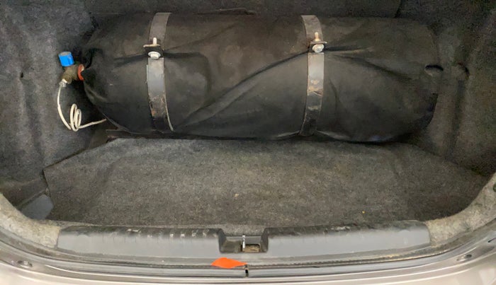 2017 Honda Amaze 1.2L I-VTEC S, CNG, Manual, 74,124 km, Boot Inside