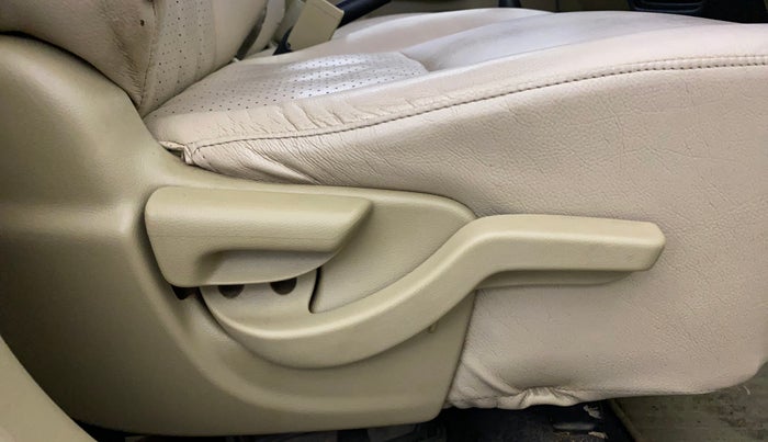 2017 Honda Amaze 1.2L I-VTEC S, CNG, Manual, 74,124 km, Driver Side Adjustment Panel