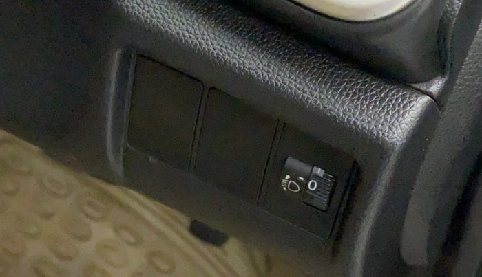 2014 Honda City 1.5L I-VTEC VX CVT, CNG, Automatic, 79,081 km, Dashboard - Headlight height adjustment not working