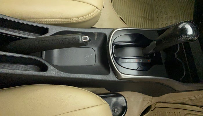 2014 Honda City 1.5L I-VTEC VX CVT, CNG, Automatic, 79,081 km, Gear Lever