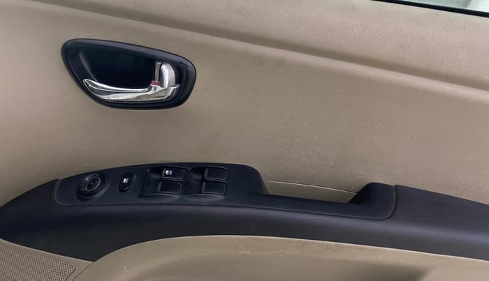 2012 Hyundai i10 ASTA 1.2 AT SUNROOF, Petrol, Automatic, 57,305 km, Driver Side Door Panels Control