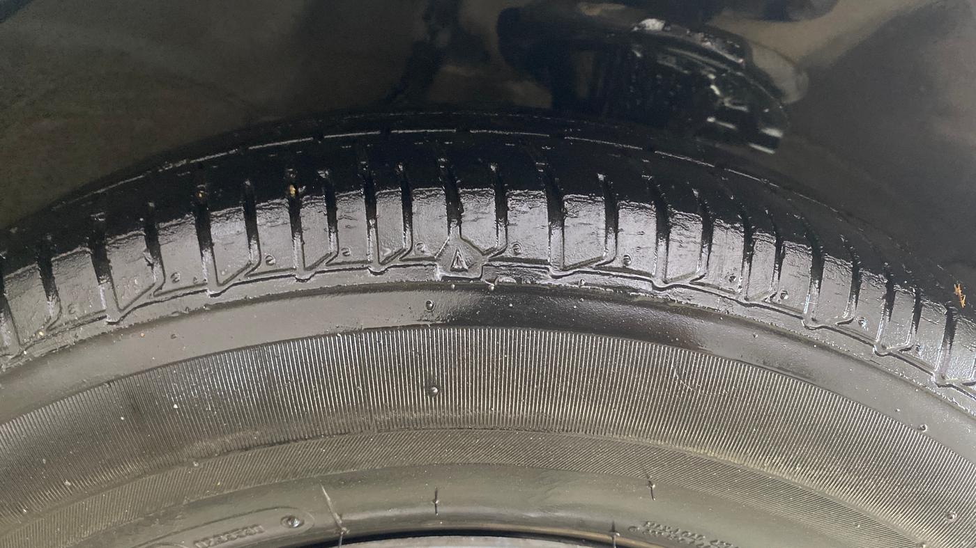 2012 Hyundai i10 ASTA 1.2 AT SUNROOF, Petrol, Automatic, 57,305 km, Right Front Tyre Tread