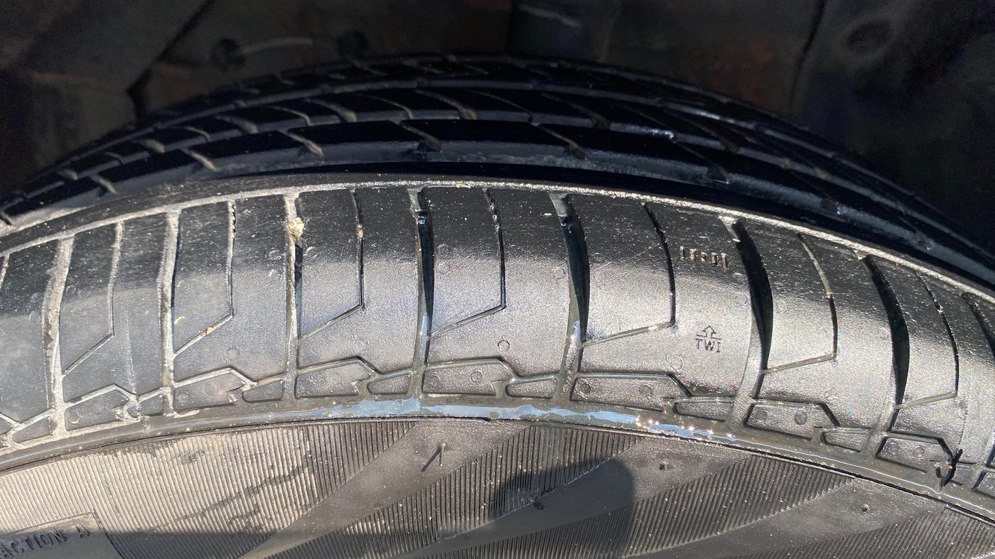 2020 Maruti Vitara Brezza ZXI PLUS, Petrol, Manual, 94,107 km, Left Front Tyre Tread