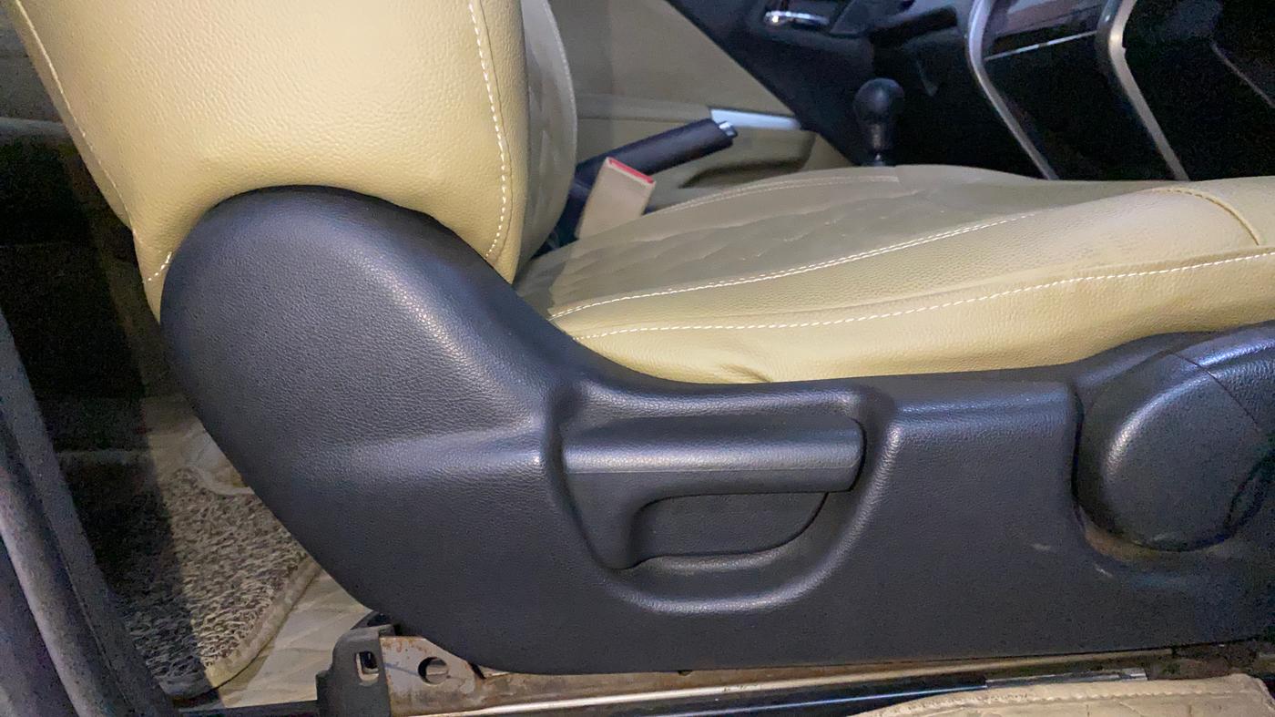 2016 Honda City 1.5L I-VTEC VX, Petrol, Manual, 82,773 km, Driver Side Adjustment Panel