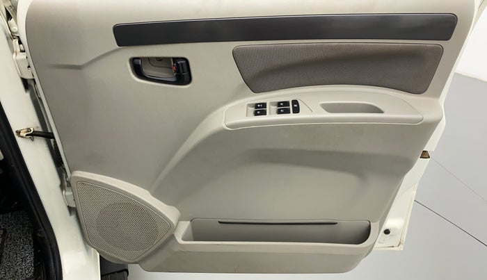 2019 Mahindra Scorpio S9, Diesel, Manual, 26,629 km, Driver Side Door Panels Control