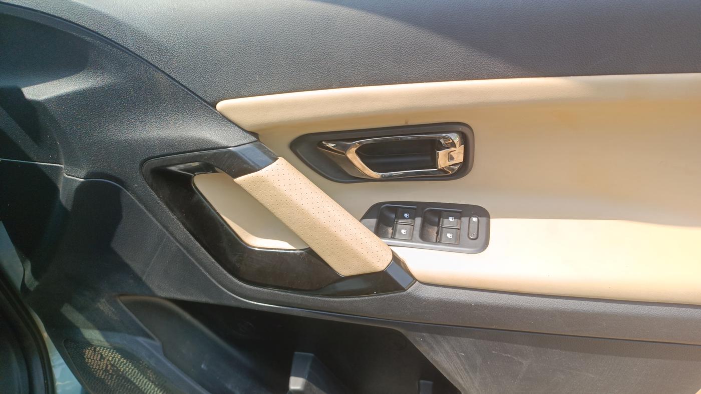 2021 Tata Safari XZ PLUS 6 S, Diesel, Manual, 38,740 km, Driver Side Door Panels Control