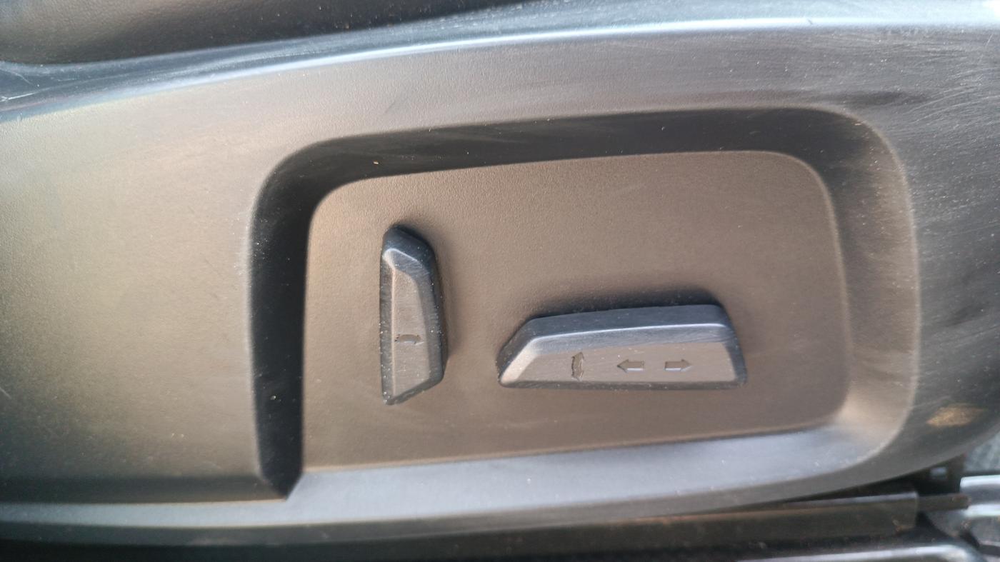 2021 Tata Safari XZ PLUS 6 S, Diesel, Manual, 38,740 km, Driver Side Adjustment Panel