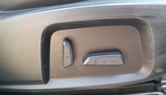 2021 Tata Safari XZ PLUS 6 S, Diesel, Manual, 38,740 km, Driver Side Adjustment Panel