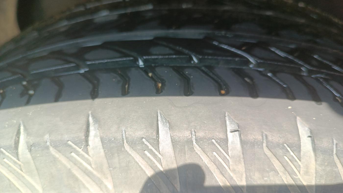 2021 Tata Safari XZ PLUS 6 S, Diesel, Manual, 38,740 km, Left Rear Tyre Tread
