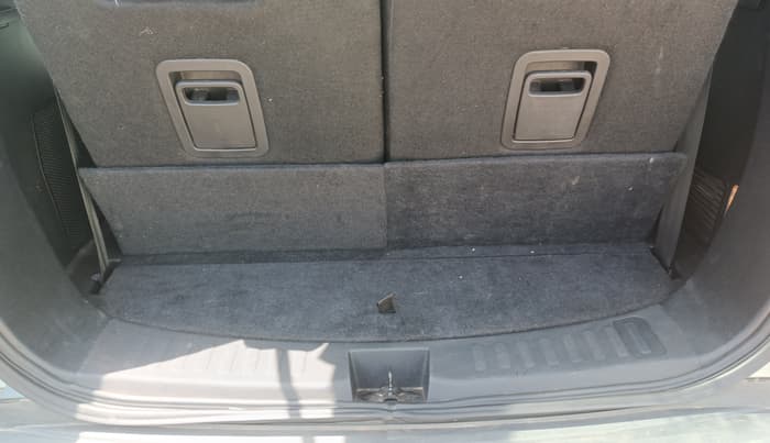 2021 Tata Safari XZ PLUS 6 S, Diesel, Manual, 38,740 km, Boot Inside