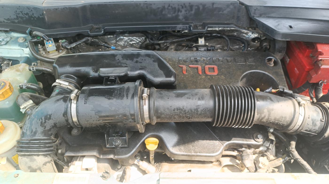 2021 Tata Safari XZ PLUS 6 S, Diesel, Manual, 38,740 km, Engine View