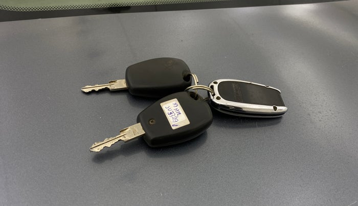 2013 Mahindra Verito 1.5 D4, Diesel, Manual, 1,27,281 km, Key Close Up