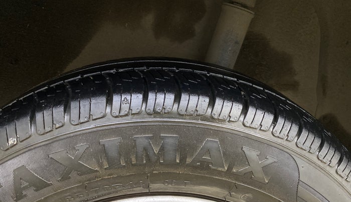 2013 Mahindra Verito 1.5 D4, Diesel, Manual, 1,27,281 km, Left Rear Tyre Tread