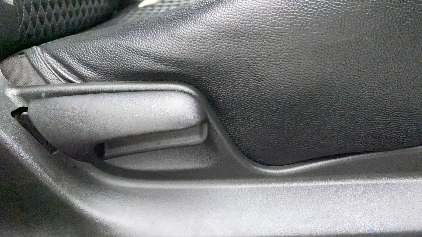2015 Maruti Swift VXI, Petrol, Manual, 41,732 km, Driver Side Adjustment Panel
