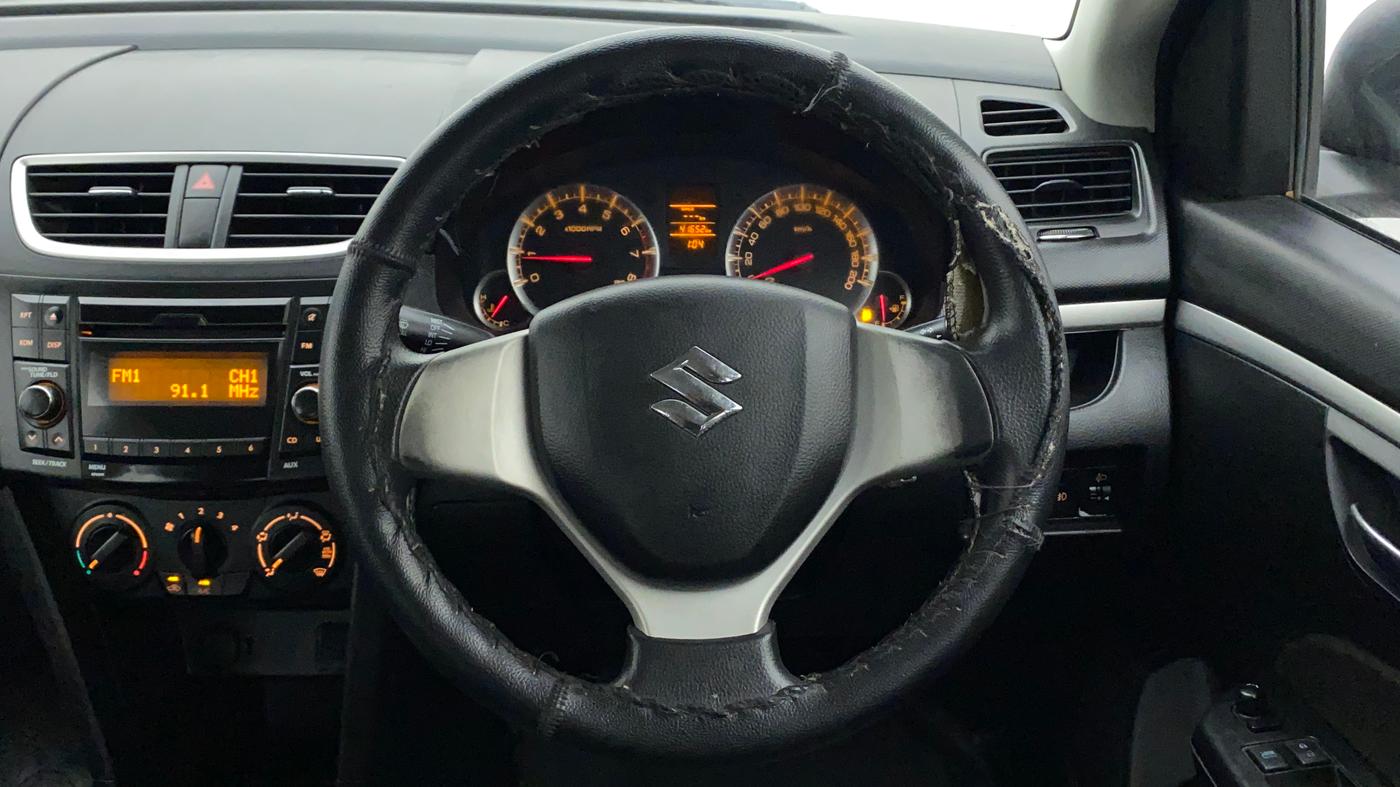 2015 Maruti Swift VXI, Petrol, Manual, 41,732 km, Steering Wheel Close Up