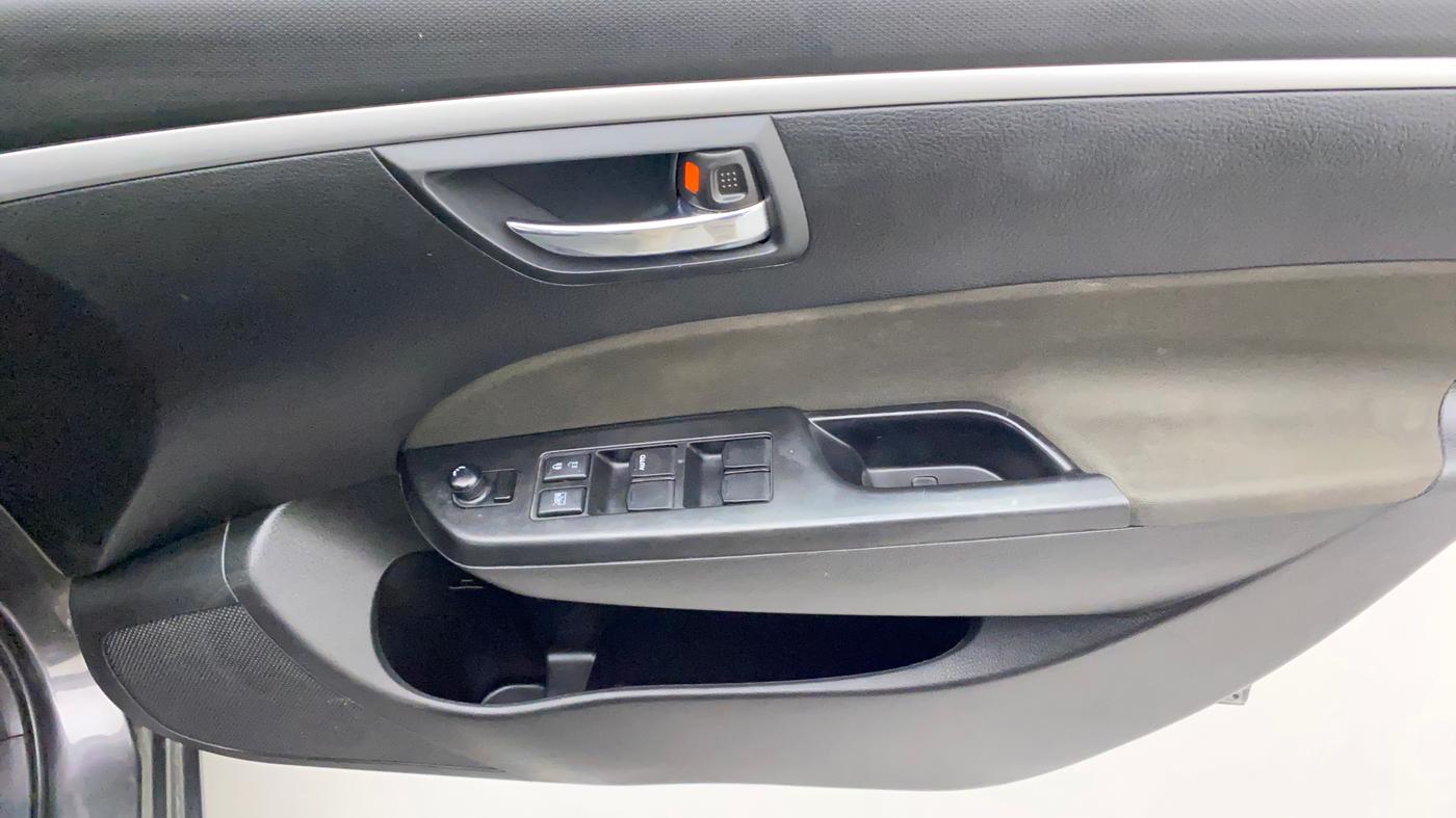 2015 Maruti Swift VXI, Petrol, Manual, 41,732 km, Driver Side Door Panels Control