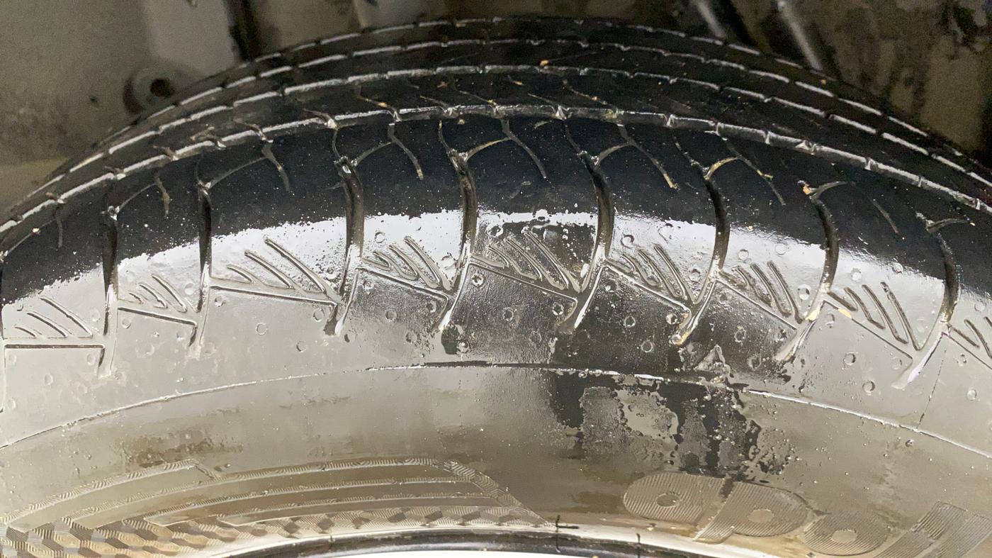 2021 Renault Duster RXS 1.5 PETROL MT, Petrol, Manual, 67,909 km, Right Rear Tyre Tread