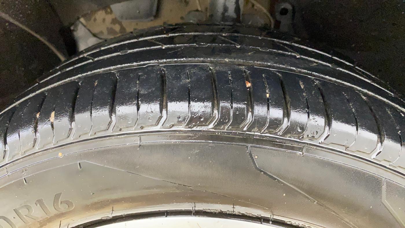 2021 Renault Duster RXS 1.5 PETROL MT, Petrol, Manual, 67,909 km, Left Front Tyre Tread