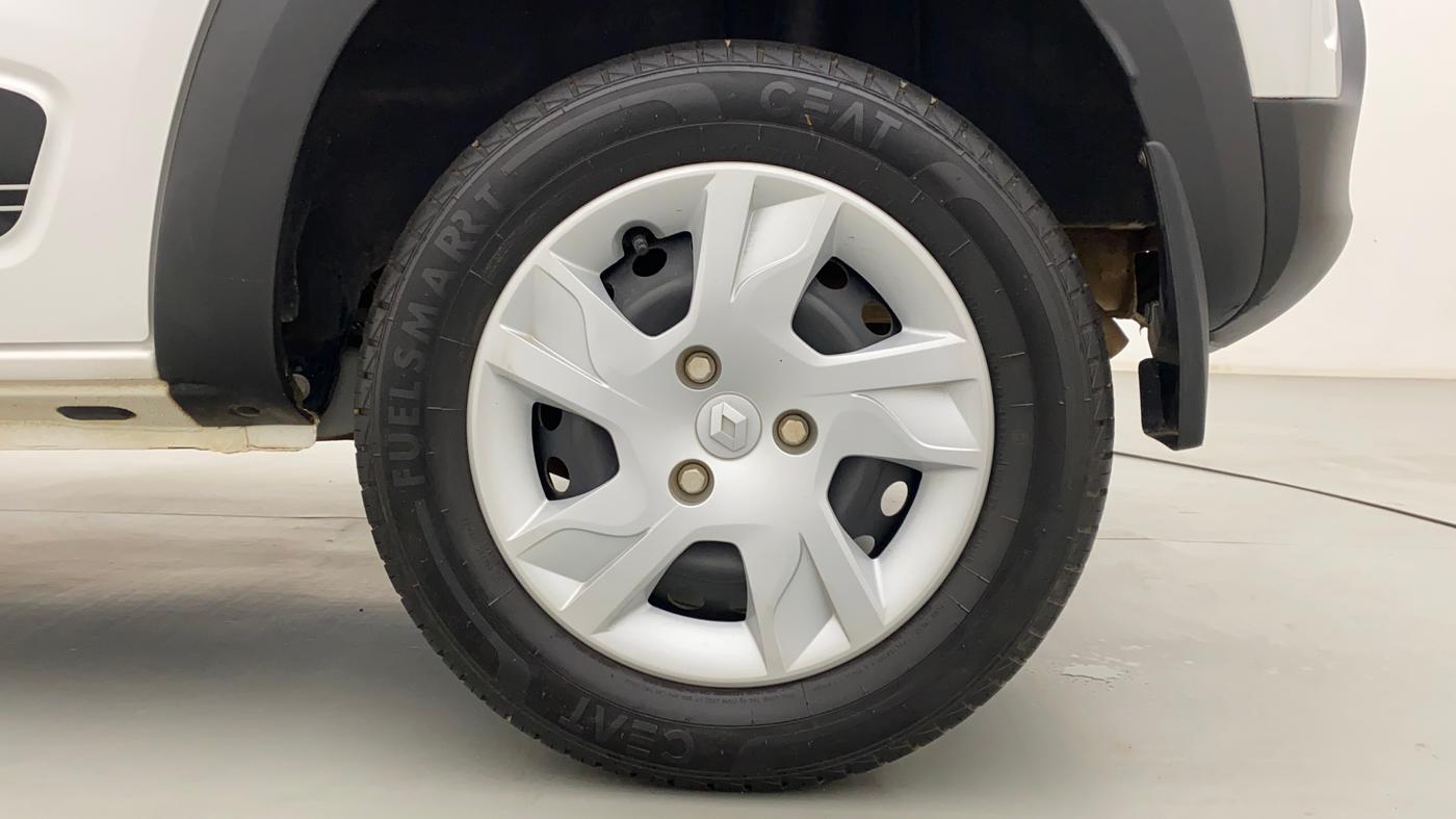 2023 Renault Kwid RXT 1.0, Petrol, Manual, 4,179 km, Left Rear Wheel