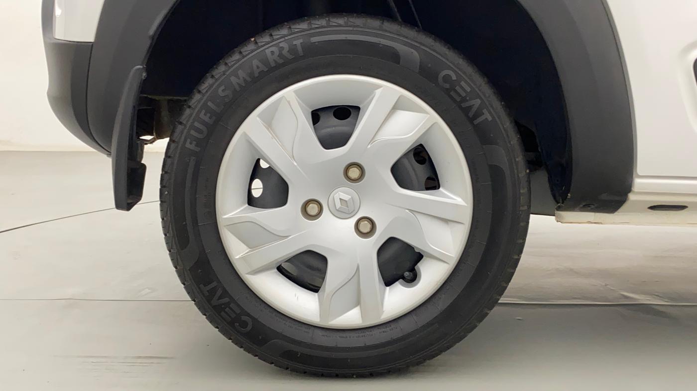 2023 Renault Kwid RXT 1.0, Petrol, Manual, 4,179 km, Right Rear Wheel